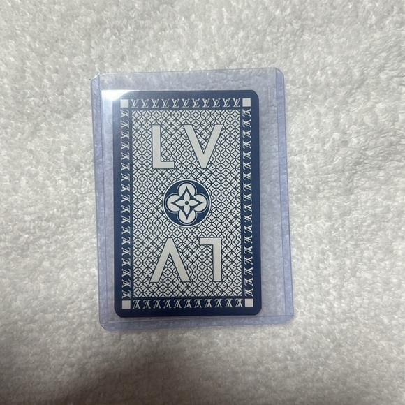Louis Vuitton blue playing card 3 of clubs with COA - Picture 3 of 4